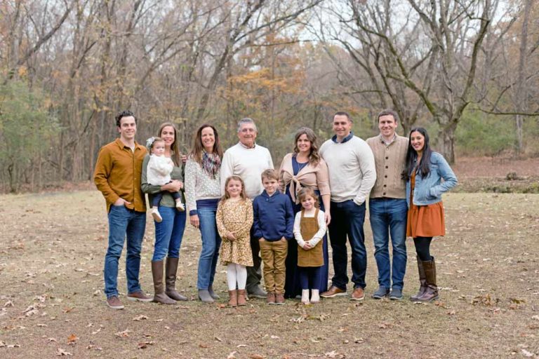 final extended family group portrait at photography venue in desoto county mississippi before cold weather arrived captured by danielle jacqueline