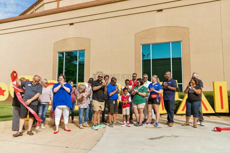 midsouth fair staff with 2022 spokesman during ribbon cutting ceremony for new facility grand opening photographer danielle jacqueline southaven mississippi memphis